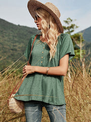 Camiseta holgada con medio botón al frente