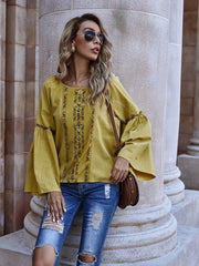 Bluse mit Blumenmuster und ausgestellten Ärmeln