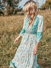 Mehrfarbiges Boho-Kleid mit V-Ausschnitt und Blumenmuster