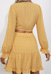 Conjunto de top y falda con lazo floral al frente