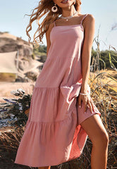 Vestido escalonado con lazo en los hombros