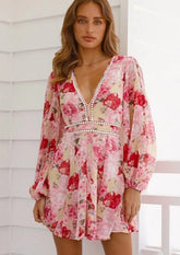 Langärmliges Minikleid mit Blumenmuster