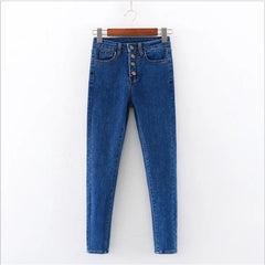 Vaqueros de cintura alta con cuatro botones