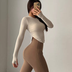 Top ajustado de manga larga contorneado