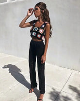 Top corto de arcoíris de crochet