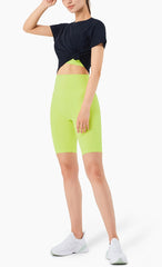 Locker geschnittenes, kurzes Hemd