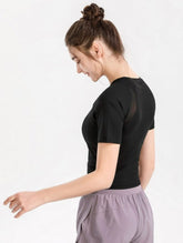 Camiseta activa de contorno