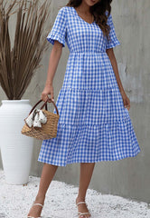 Vestido de cuadros vichy con cuello en V y capas