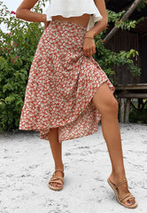 Bedruckter Rock mit asymmetrischem Saum