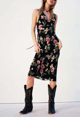 Vestido floral verde con escote en V en la espalda y el frente