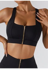 Sujetador deportivo con tirantes finos ajustables y cremallera