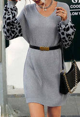 Zweifarbiges Pulloverkleid mit Leopardenmuster