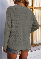 Leichter Pullover aus geometrischem Strick
