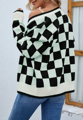 Zweifarbig karierte Strickjacke