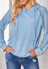 Sudadera con capucha y mangas de encaje delicado