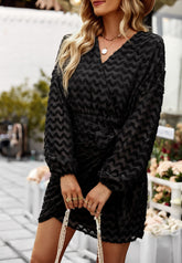 Vestido con falda superpuesta con textura ondulada