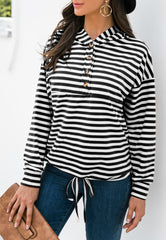 Sudadera con capucha y dobladillo anudado a rayas horizontales