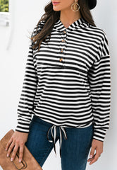 Sudadera con capucha y dobladillo anudado a rayas horizontales