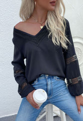 Blusa con cuello en V y detalle de crochet
