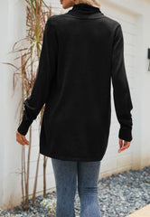 Einfarbige Strickjacke mit abgerundetem Saum