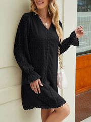 Vestido de lunares suizos con ribete de encaje de crochet