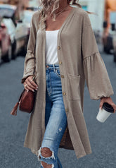 Cárdigan con mangas de obispo y hombros caídos