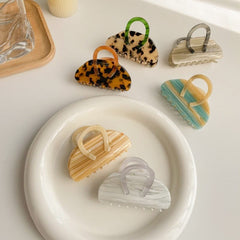 Pinzas para el pelo acrílicas de diseño simple