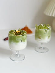 Vela decorativa de matcha latte helado
