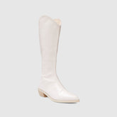 Kniehohe Stiefel zum Hineinschlüpfen mit Cut-Outs und dickem Absatz