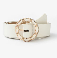 Cinturón de piel sintética con hebilla redonda de cadena dorada