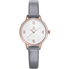 Elegante reloj con movimiento de agua viva y escala de uñas de barra