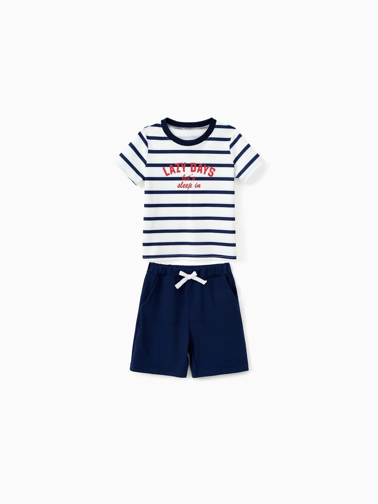 Passendes Familien-Pyjama-Set im Preppy-Stil mit Streifen und Shorts