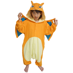 Disfraz de pijama con temática de Charizard