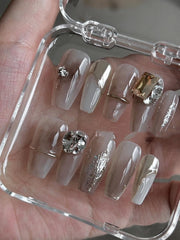 Use el parche con acabado de uñas repetidamente