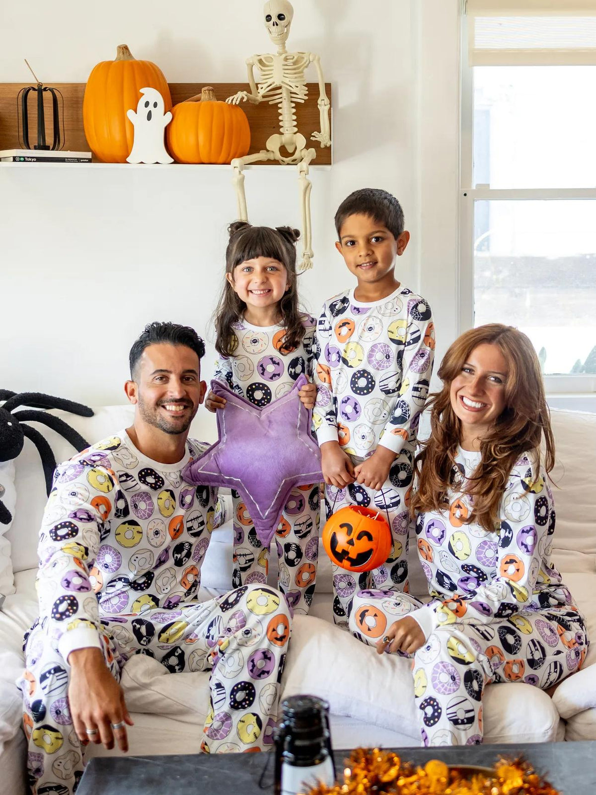 Halloween Familien-Pyjama-Set mit Funky Donuts-Print und Taschen 