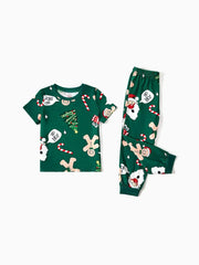 Conjunto de pijama navideño familiar con diseño de pan de jengibre y árbol de Navidad 