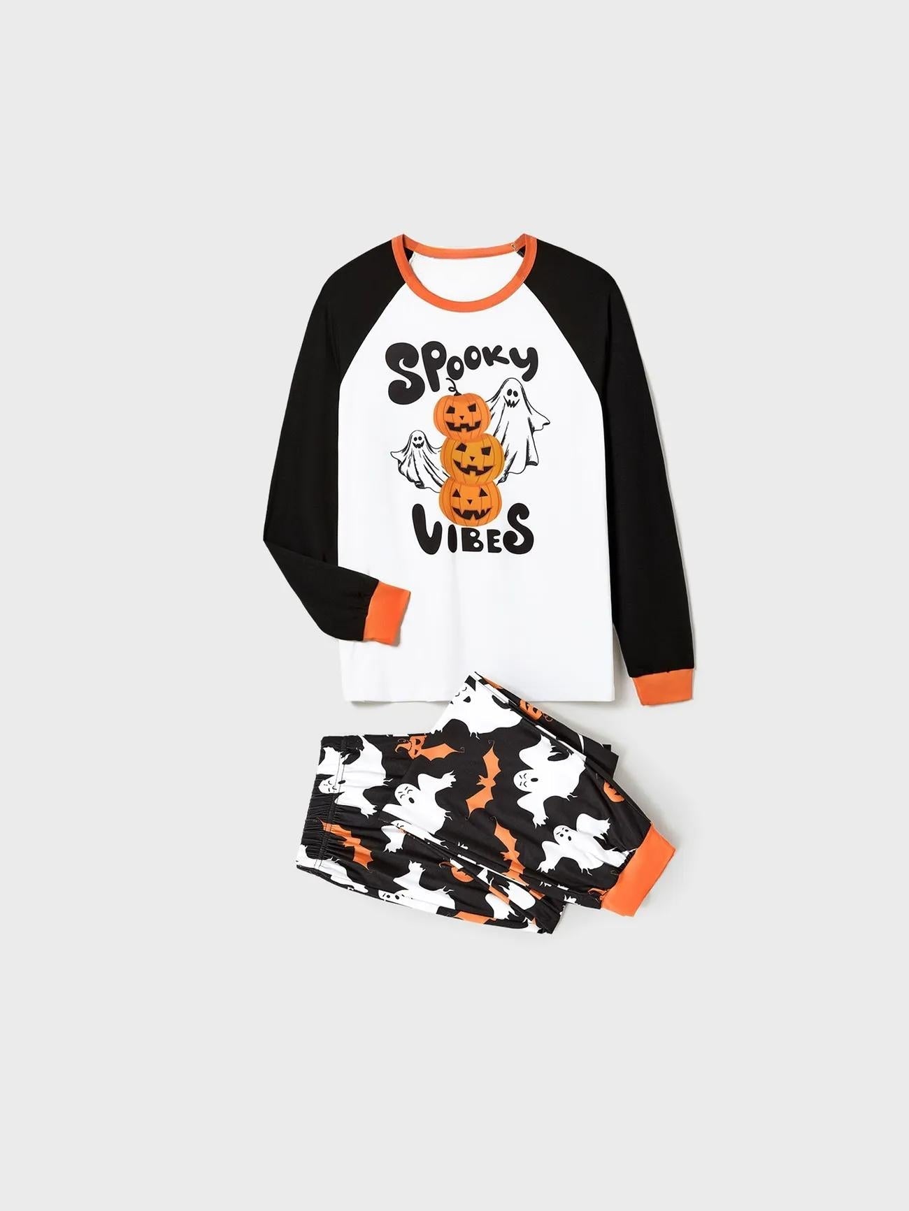 Pijamas familiares de Halloween con estampado de letras y calabazas