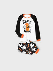 Pijamas familiares de Halloween con estampado de letras y calabazas