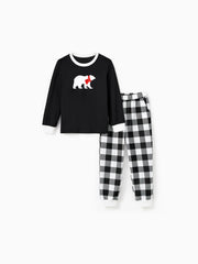 Passendes Pyjama-Set mit Eisbären-Familie