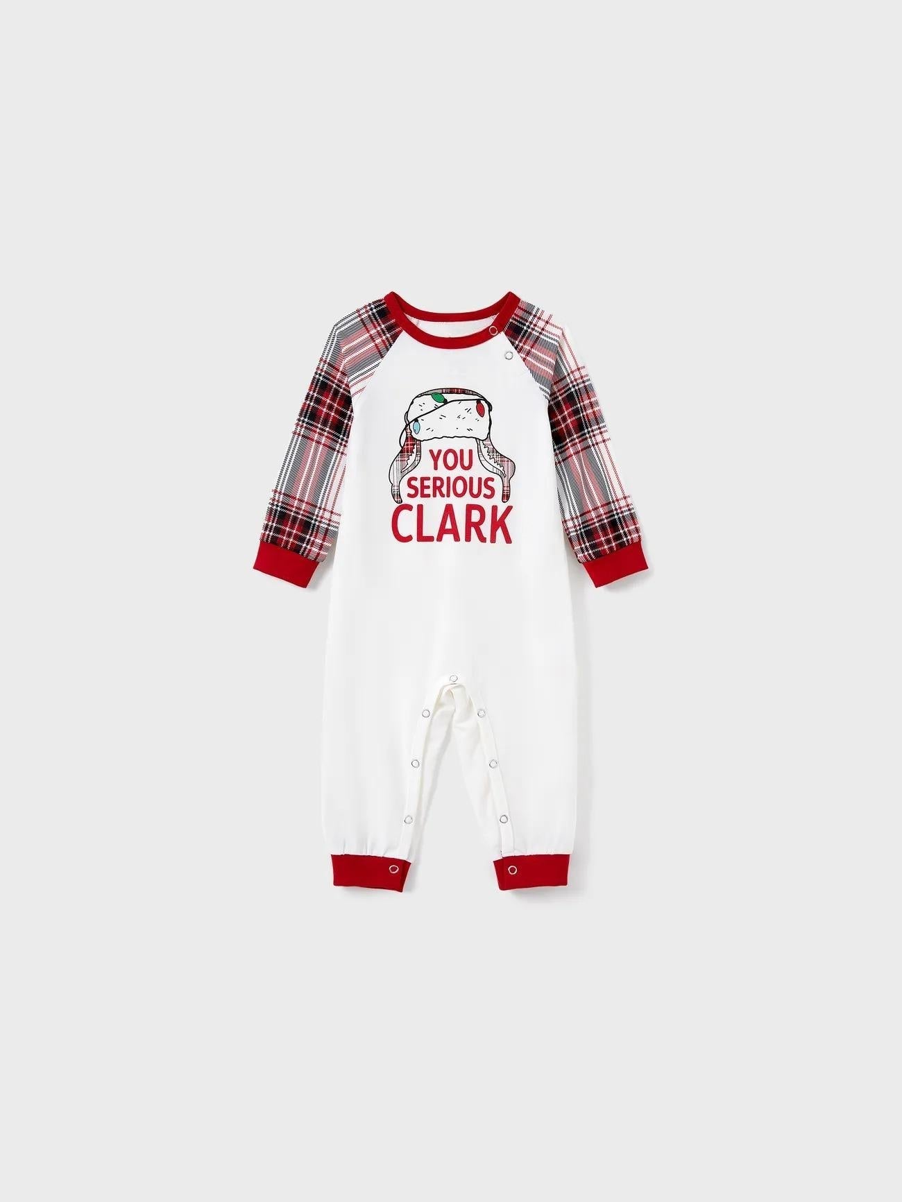 Bedrucktes Familien-Pyjama-Set mit dem Text „You Serious Clark“ 