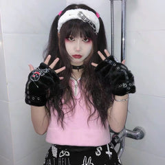 Manga de cinco dedos con calavera peluda negra punk