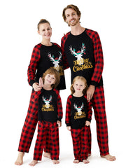 Passendes Familien-Pyjama-Set mit Weihnachtsmotiv und Karomuster