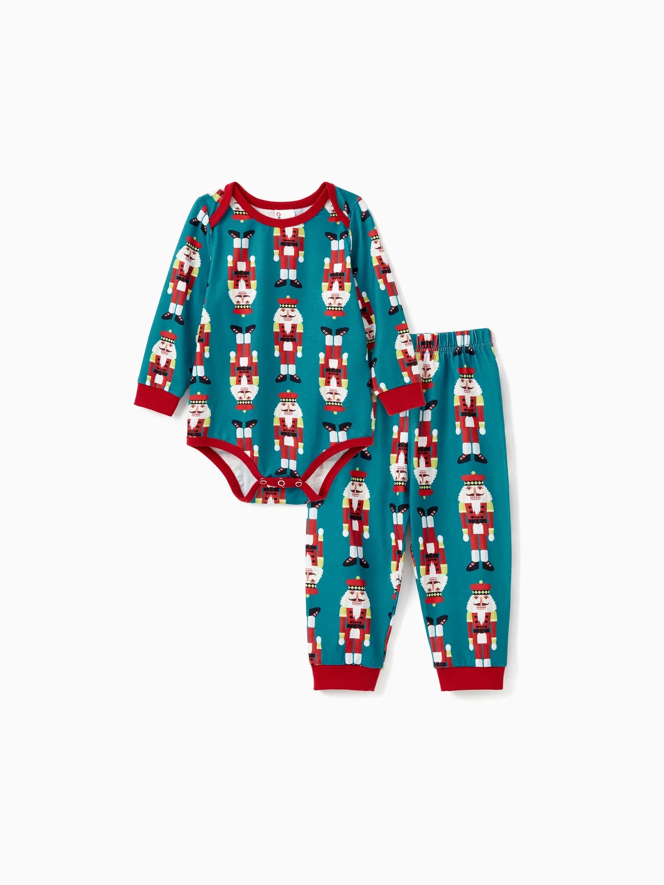 Conjunto de pijama familiar a juego con estampado de Cascanueces