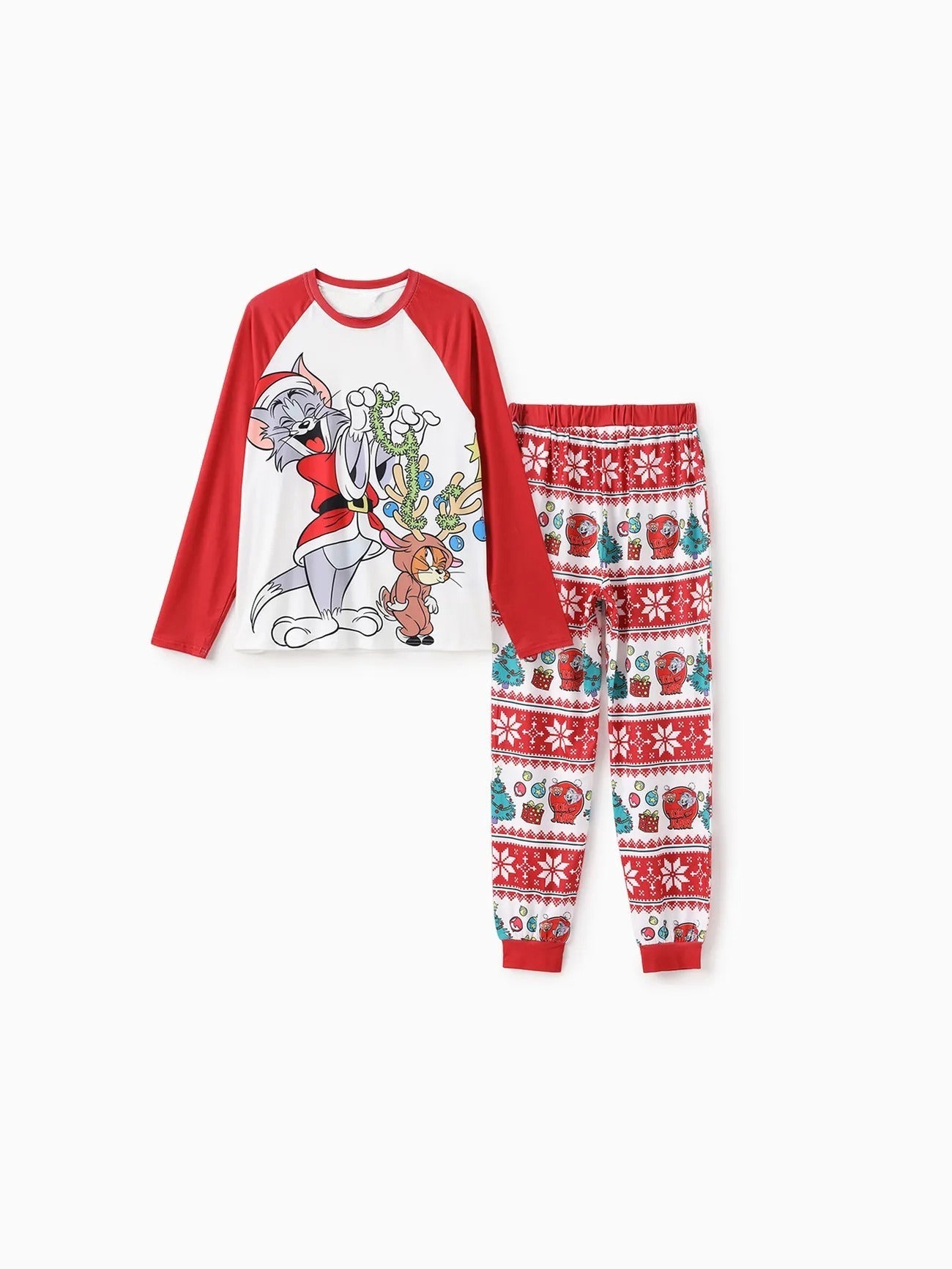 Conjunto de pijama familiar a juego con árbol de Navidad