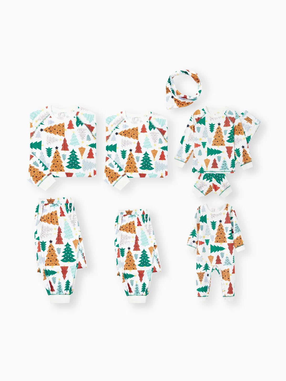 Conjunto familiar a juego con estampado de árbol de Navidad