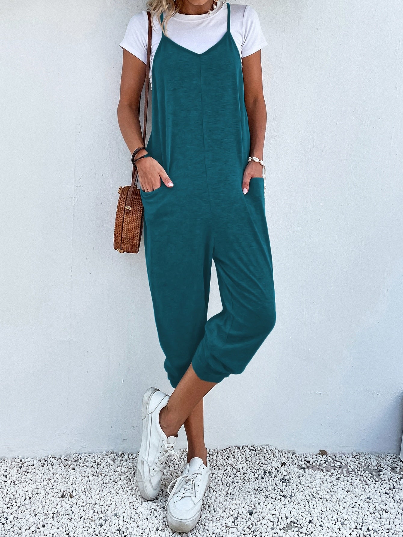 Jumpsuit mit zwei Taschen und Schlüsselloch ohne T-Shirt