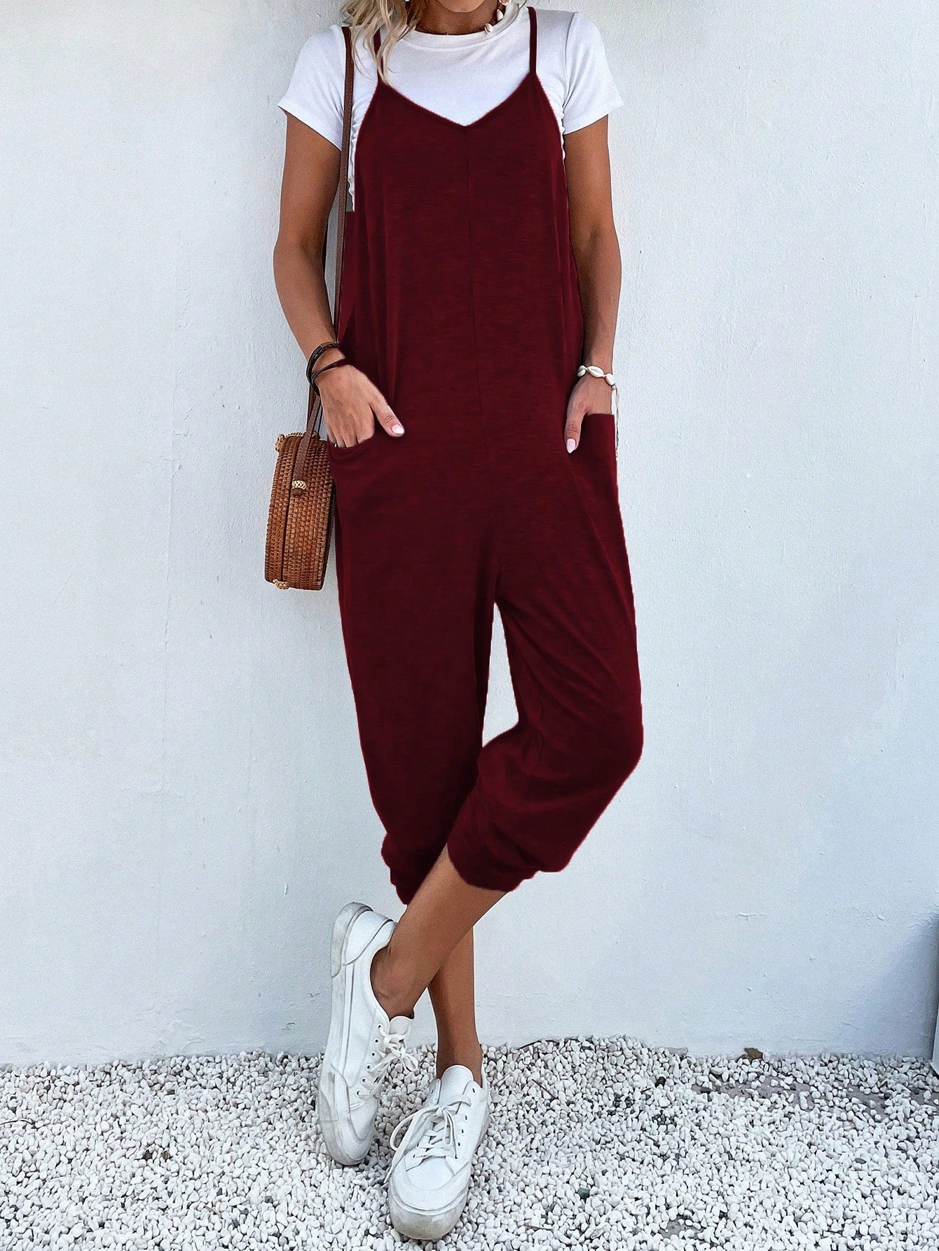 Jumpsuit mit zwei Taschen und Schlüsselloch ohne T-Shirt