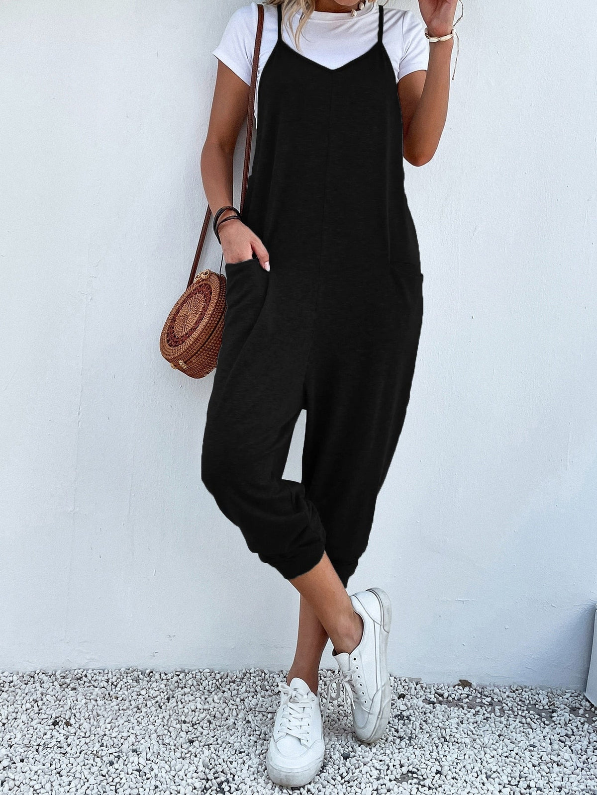 Jumpsuit mit zwei Taschen und Schlüsselloch ohne T-Shirt