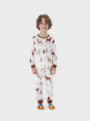 Festliches passendes Pyjama-Set für die Familie mit Rentiermotiv