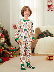 Conjunto de pijama familiar a juego con diseño de pan de jengibre y vacaciones